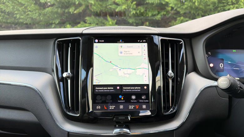 Volvo Xc60 2.0 B4P Plus Dark 5dr Geartronic Petrol Estate